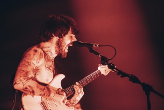 Simon Neil, singer and guitarist of Biffy Clyro live at Zenith in Munich on 12.02.2026