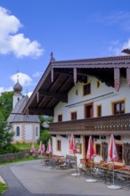 Mesnerwirt und Filialkirche St. John the Baptist, Vogling bei Siegsdorf, Chiemgau, Upper Bavaria,