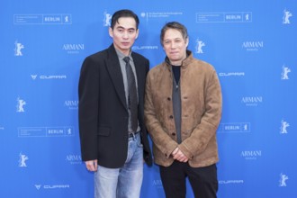 Hang Chong and Sean Baker in front of the premiere of the film Everything Everywhere All At Once at