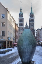 Large Totem sculpture by Henry Moore in front of St. Lorenz Church, Karolinenstr. Nürnberg, Middle