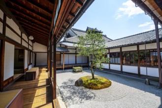 Courtyard with Zen Garden, Circle Triangle Square Garden Circle Triangle Square Garden, Kenninji