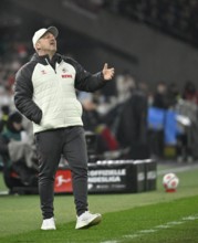 Coach coach Lukas Kwasniok 1. FC Cologne KÖ on the sidelines Disappointment disappointed after
