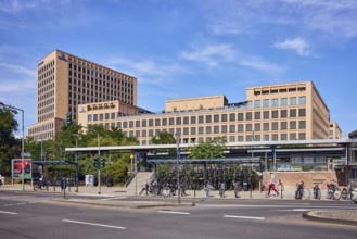 Commercial building, Zurich Group Germany, modern architecture, traffic lights, roads, Cologne