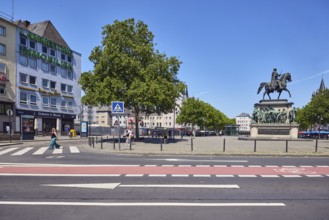 Memorial of Frederick William III of Prussia, equestrian statue, general architecture, residential