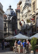 Romania, capital Bucharest, street scene in the old town in the Lipscani district