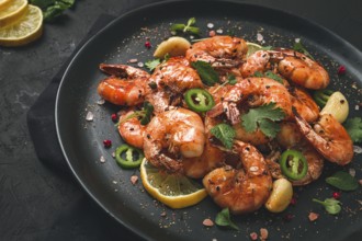 Fried shrimp, headless, with spices, grilled, homemade, no people