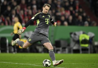 Goalkeeper Manuel Neuer FC Bayern Munich FCB (01) Action on the ball Football Bundesliga, DFB Cup,