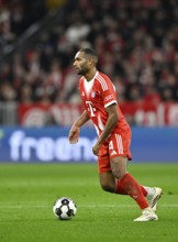 Jonathan Tah FC Bayern Munich FCB (04) Action on the ball Bundesliga football, DFB Cup, Allianz