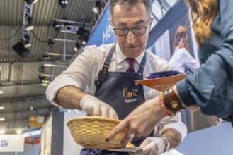 Cem is cooking! DEHOGA Baden-Württemberg event with candidate for the post of Minister-President,