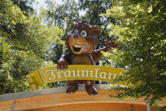 Amusement park Traumland auf der Bärenhöhle, amusement park in Sonnenbühl, entrance, sign, figure,