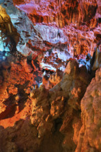 Bärenhöhle, Karlshöhle, Erpfinger Höhle, white Jurassic limestone rock, coloured light, colorful