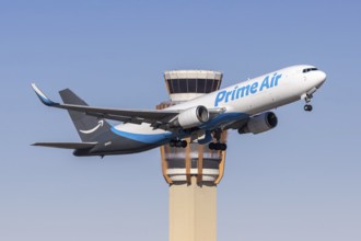 An Amazon Prime Air Boeing 767-300ER BDSF with license plate N569AZ at Phoenix airport, United