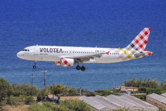 A Volotea Airbus A320 aircraft with the EC-ÖH license plate at Rhodes airport, Greece