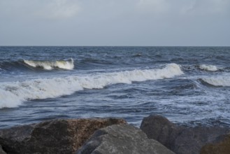 Surf on the coast, Hankenufer, Lohme, Jasmund, Rügen, island, Baltic Sea, Mecklenburg-Western