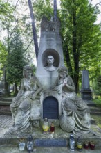 Grave of geologist and paleontologist Wladyslaw Szajnocha, 1857—1928), Lützenhofer cemetery