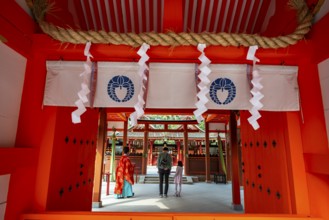 Visitors to Yoshida Shrine Sanctuary, Shinto Shrine, Kyoto, Japan