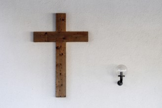 wooden cross, Zweisimmen, Switzerland