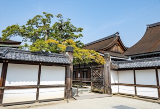 Building and gate in Kyoto Imperial Palace, Kyoto Gyoen, Kyoto, Japan