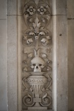 Decorative bas-relief with floral motifs, arabesques and skulls on a vase, Royal Academy of Arts,