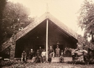 The Maori meeting house Te Mana o Tueranga, historical photo from 1903, 1913, photo Augustus