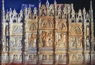 Historisches Foto (ca 1880) des Bogens des Heiligen Donatus im Dom von Arezzo, Toskana, Italien /