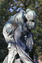 Grave sculpture Reunion by sculptor Friedrich Coubillier, Schiess Pfeifer Historical Grave Site,