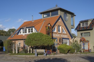 Mönchgut Keramik, Arts and Crafts Store, Middelhagen, Lobbe, Mönchgut Peninsula, Rügen, Island,