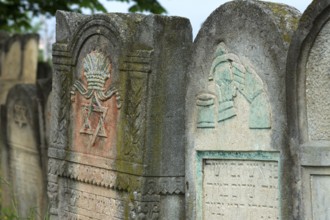 Tombstone with reliefs of hands, crown and star of David, Jewish cemetery, since 1866, Czernowicz,