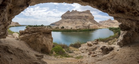 Wadi Sinaq near Hasik, Oman