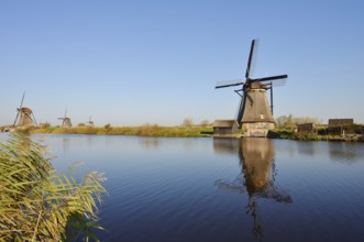Historic windmills, UNESCO World Heritage Site, Kinderdijk, South Holland, Netherlands