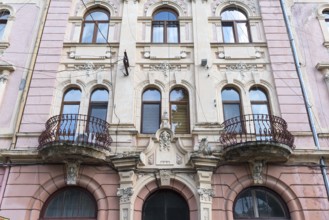 House with balconies and sculptures, 19th century, Czernowicz, Romania