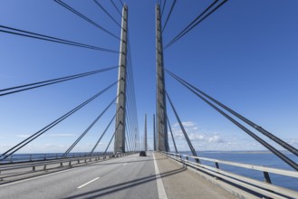Roadway on the Öresund Bridge, Øresundsbrön, world's longest cable car bridge, connecting