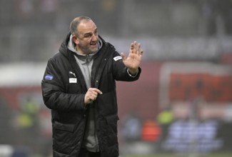 Coach Coach Frank Schmidt 1. FC Heidenheim 1846 FCH gesture gesture soccer Bundesliga, Voith-Arena,