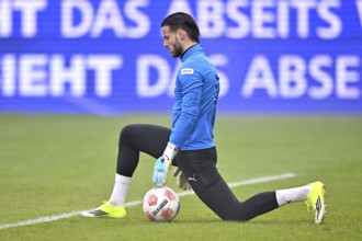 Goalkeeper Diant Ramaj 1. FC Heidenheim 1846 FCH (41) Warm-up Training Soccer Bundesliga,