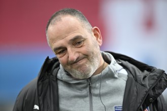 Coach coach Frank Schmidt 1. FC Heidenheim 1846 FCH portrait thoughtful soccer Bundesliga,