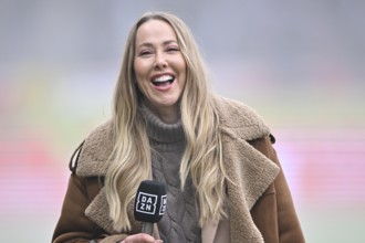 DAZN presenter interviewed Mikro Logo laughs, Bundesliga soccer portrait, Voith-Arena, Heidenheim,