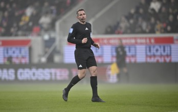 Referee Tobias Stieler soccer Bundesliga, Voith-Arena, Heidenheim, Baden-Württemberg, Germany