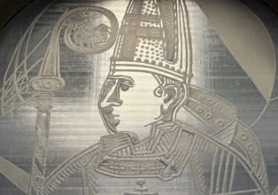 Motif of a bishop by Josefthomas Brinkschröder, glass window in the town hall of the city of