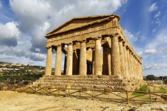 Temple of Concordia, Doric Temple, Valley of the Temples, Agrigento, Sicily, Italy