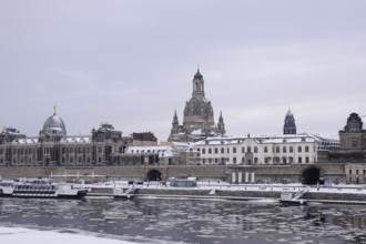 View of Church of Our Lady Dresden in winter, Elbe with ice floes, Saxony, Germany