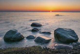Sunrise on the chalk coast in Jasmund National Park, Rügen, Sassnitz, Mecklenburg-Western