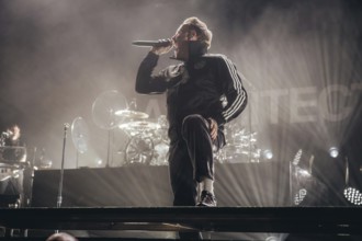 Singer Samuel David Carter from Architects live on European Tour 2026 in the Berlin Velodrome on 22