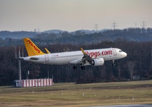 Pegasus, Flypgs.com, Airbus A320neo landing at Cologne/Bonn airport, CGN