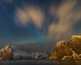 Aurora over the mountains and sea of Lofoten, Northern Lights, Northern Lights, Landscape, Leknes,