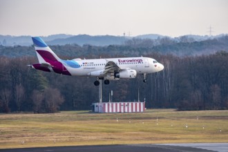 Eurowings Airbus A319-100 landing at Cologne/Bonn Airport, CGN