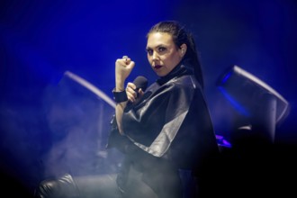Elize Ryd, singer of Amaranthe, live on Arcane Dimensions Tour 2026 at Munich's Zenith on 17.01