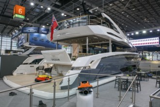 Press photo View of luxury yacht luxurious motor yacht Sunseeker 90 Ocean Yacht in Hall 6 by Messe