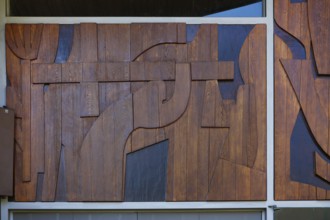 Exhibition hall in the cemetery of Großengstingen, art in the building by Anton Geiselhart, artist,