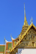 The Grand Royal Palace, Chakri Maha Prasad Throne Hall with overlapping roofs and curved chofas,