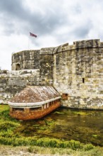 Hurst Point Lighthouse and Hurst Castle, Hurst Spit, Milford on Sea, Lymington, Hampshire, UK